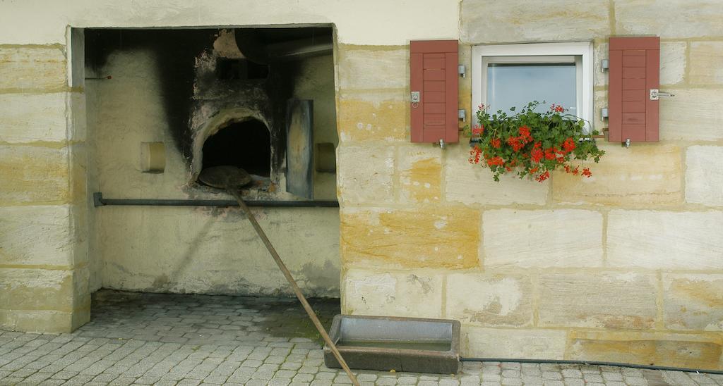 Landgasthof Und Hotel Weisser Lowe Eckental Exterior photo